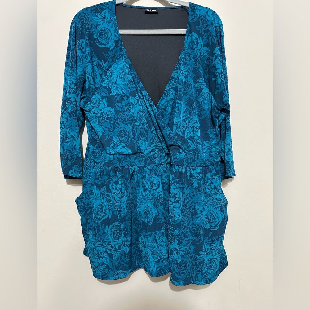 Torrid empire waist top